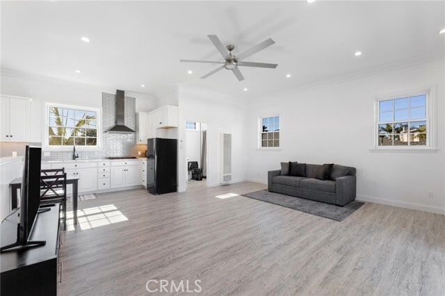 Building Photo - 1300 S Helberta Ave