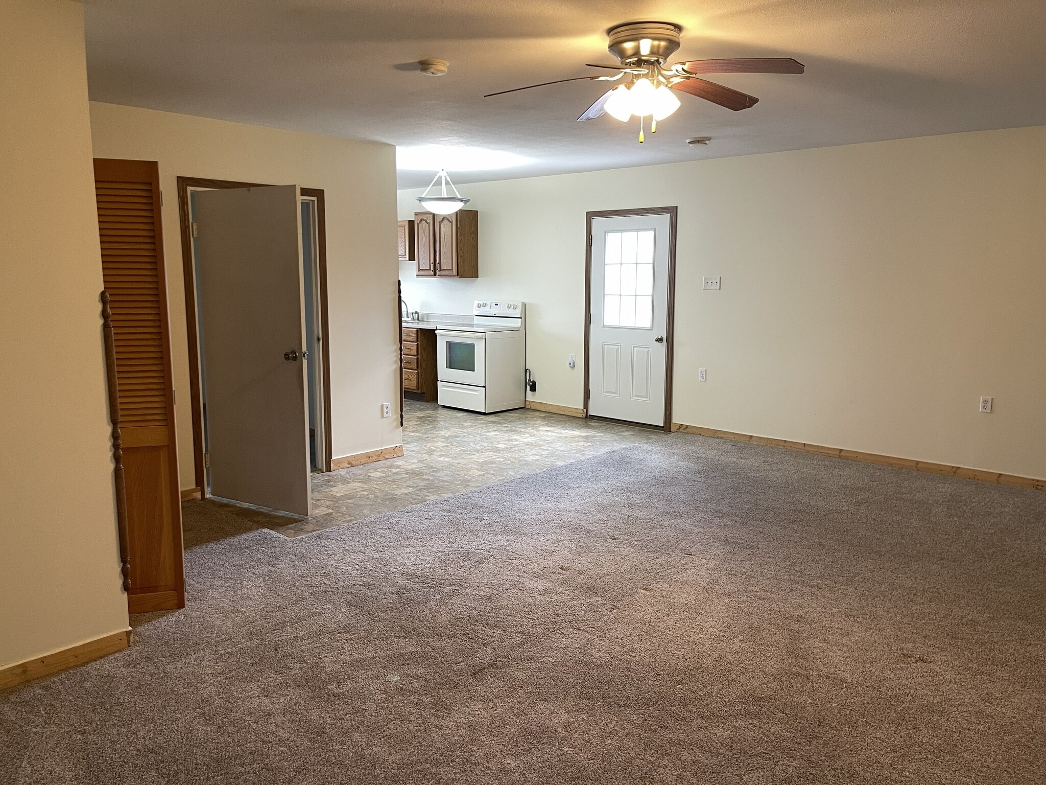 Building Photo - 1048 Caldwell Ave