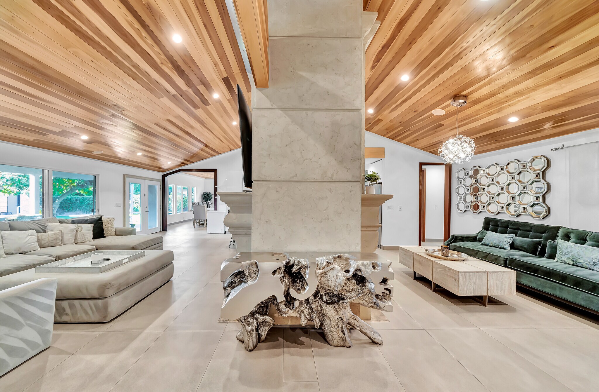 Building Photo - 5817 Ranchito Ave