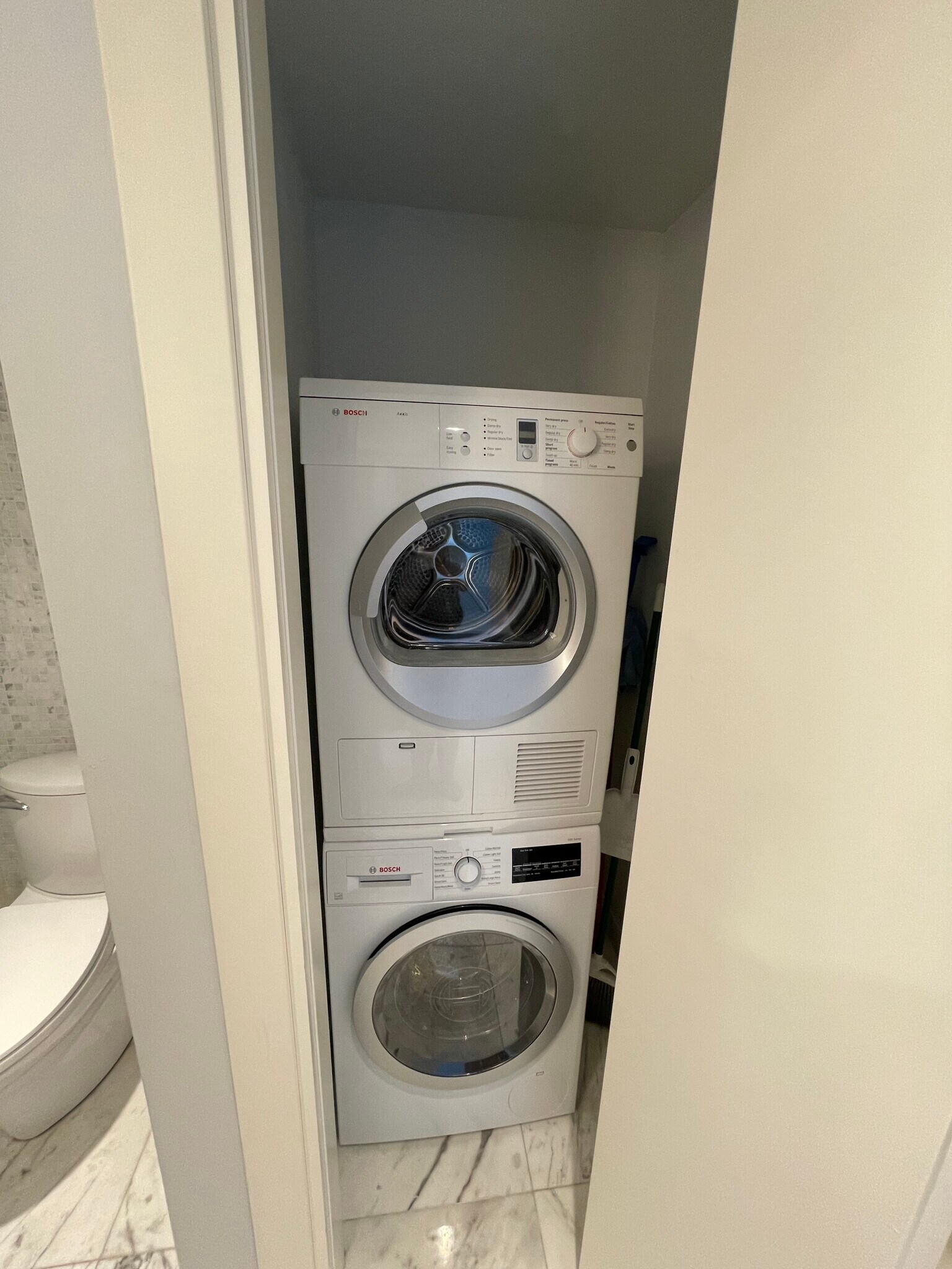 Building Photo - 200 Biscayne Boulevard Way