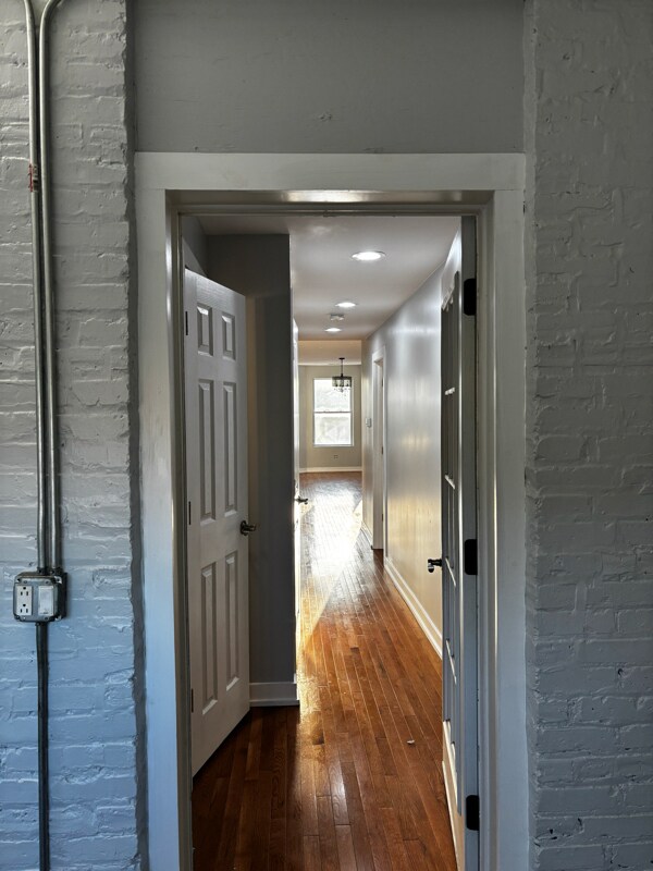 Building Photo - 6744 S St Lawrence Ave