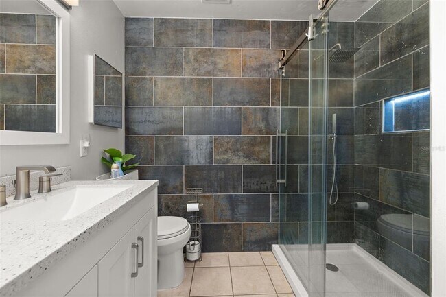 Building Photo - 3045 Bloomsbury Dr