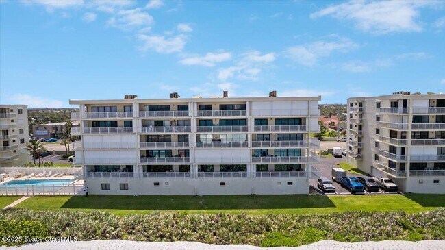 Building Photo - 403 Jimmy Buffett Mem Hwy