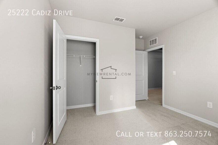 Building Photo - 25222 Cadiz Dr