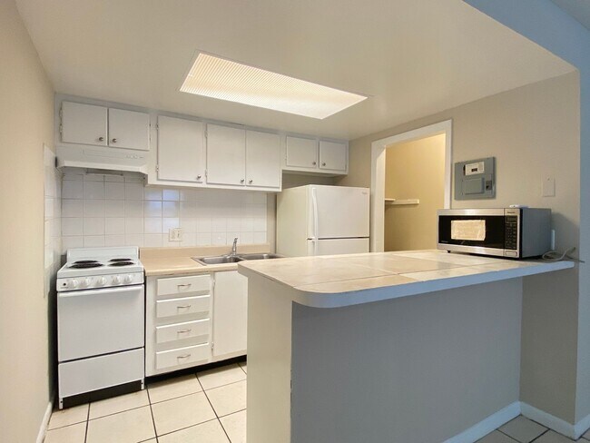Building Photo - 1BD/1BA Apartment off Curry Ford in Henley...