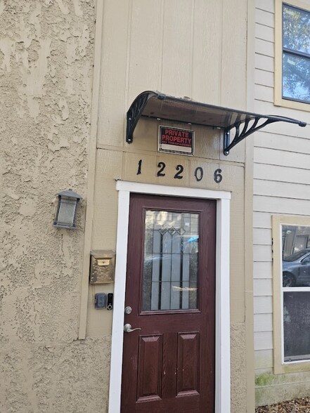 Building Photo - 12206 Northwood Forest Dr