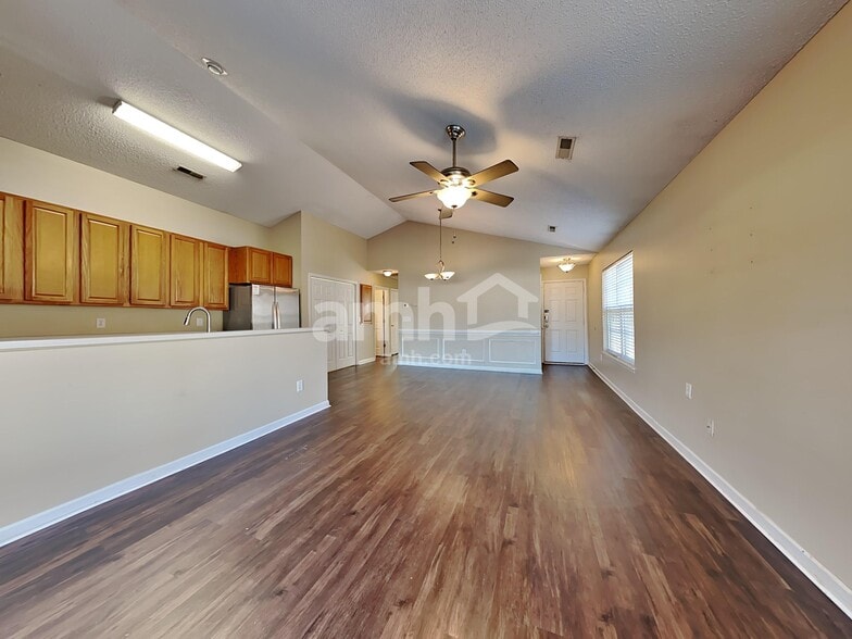 Building Photo - 194 Moon Dance Ln