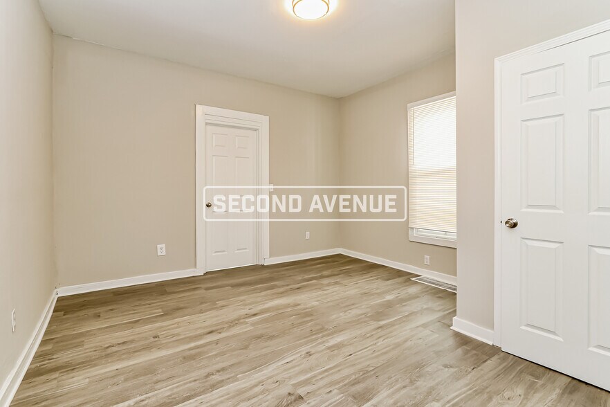 Building Photo - 812 Sutcliffe Ave