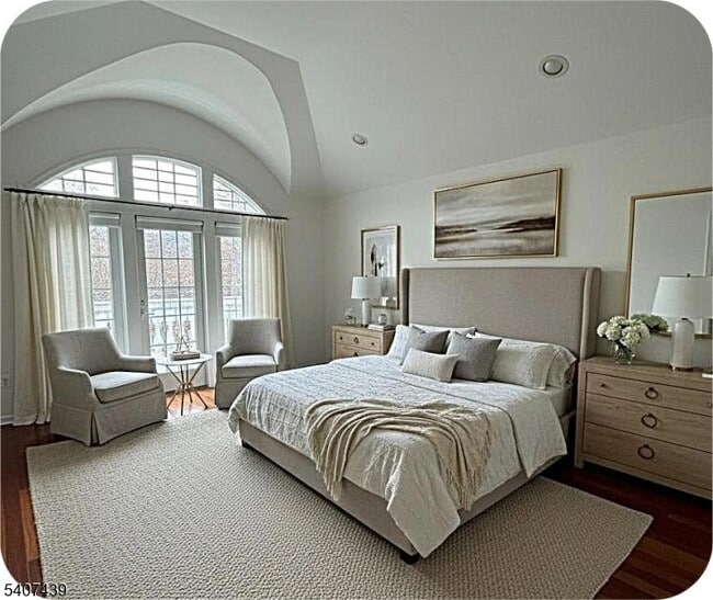 Building Photo - 282 South St