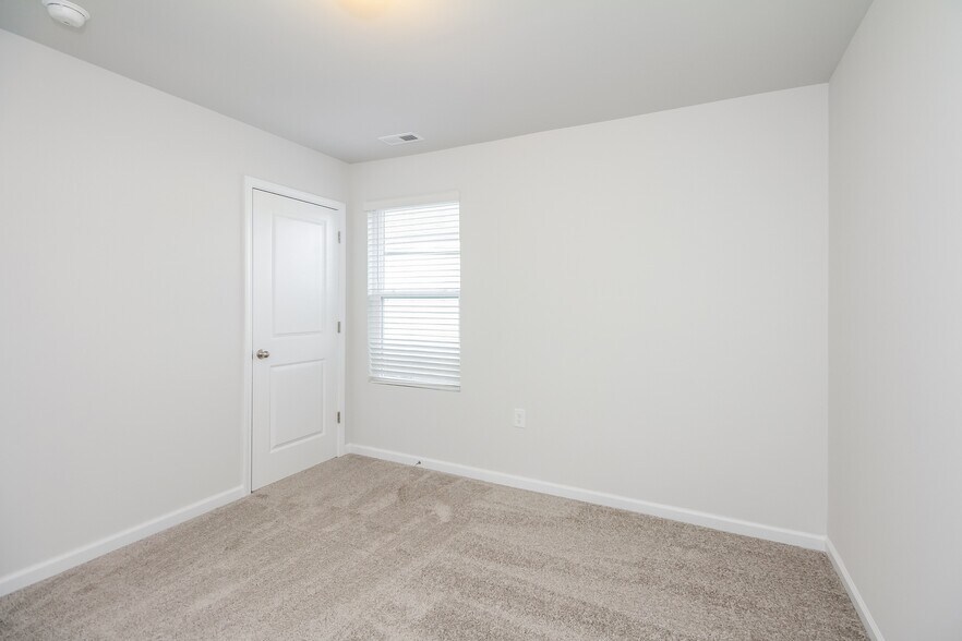 Building Photo - 2949 Ember Brook Ct