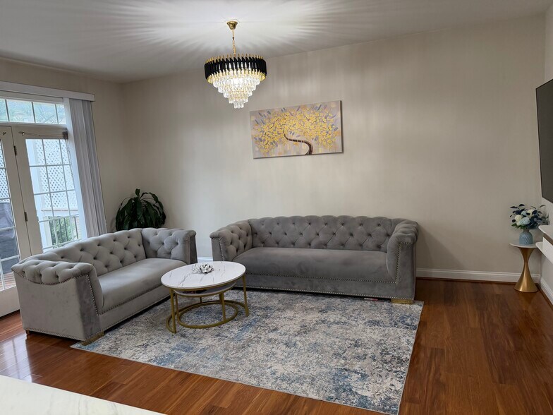 Building Photo - 5447 Serviceberry St