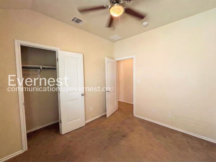 Building Photo - 12904 Tinker St