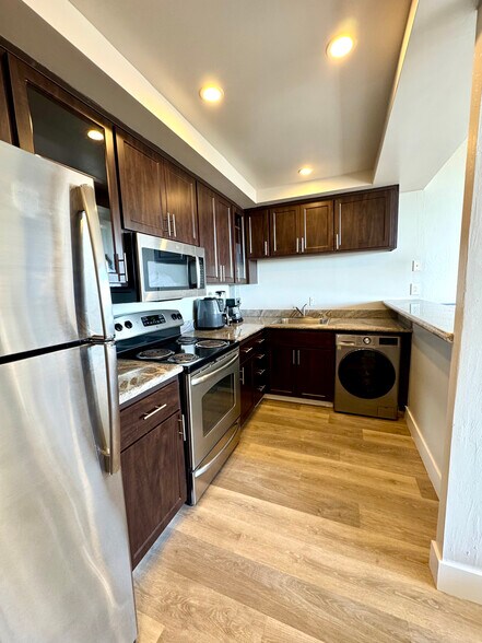 W&D combo - 633 Cowper St