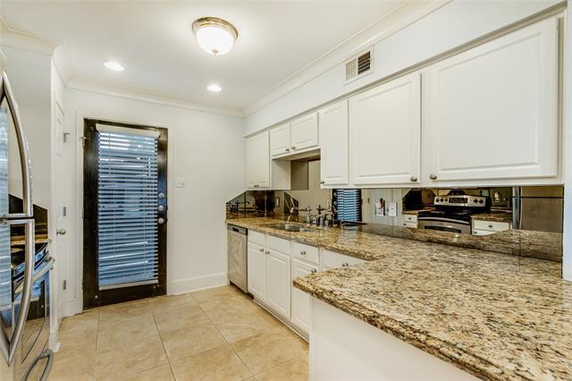 Building Photo - 7730 Meadow Park Dr