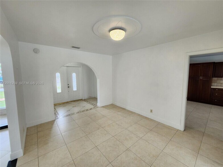 Building Photo - 4233 Jackson St