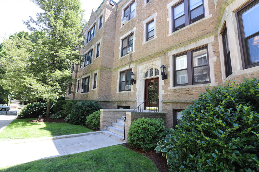 Building Photo - 126 A Babcock St