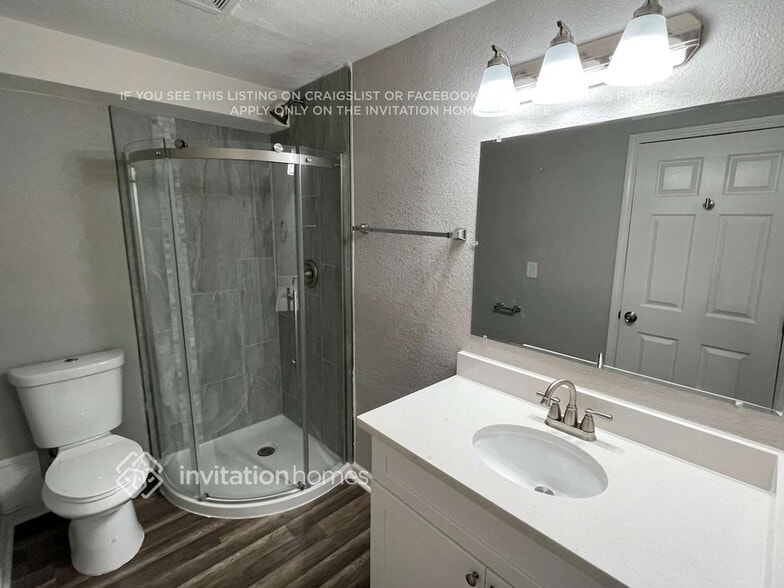 Building Photo - 6142 Oakwood Blvd