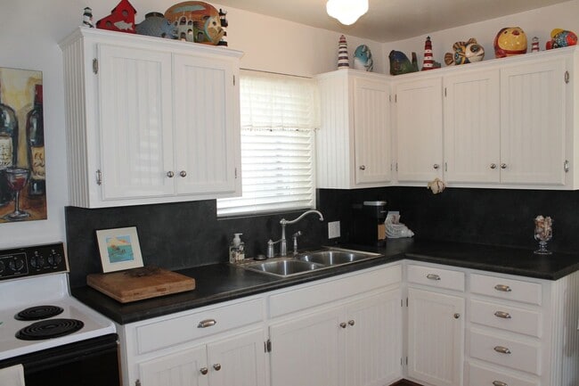 Building Photo - 41-8th Street Cayucos, CA    923430