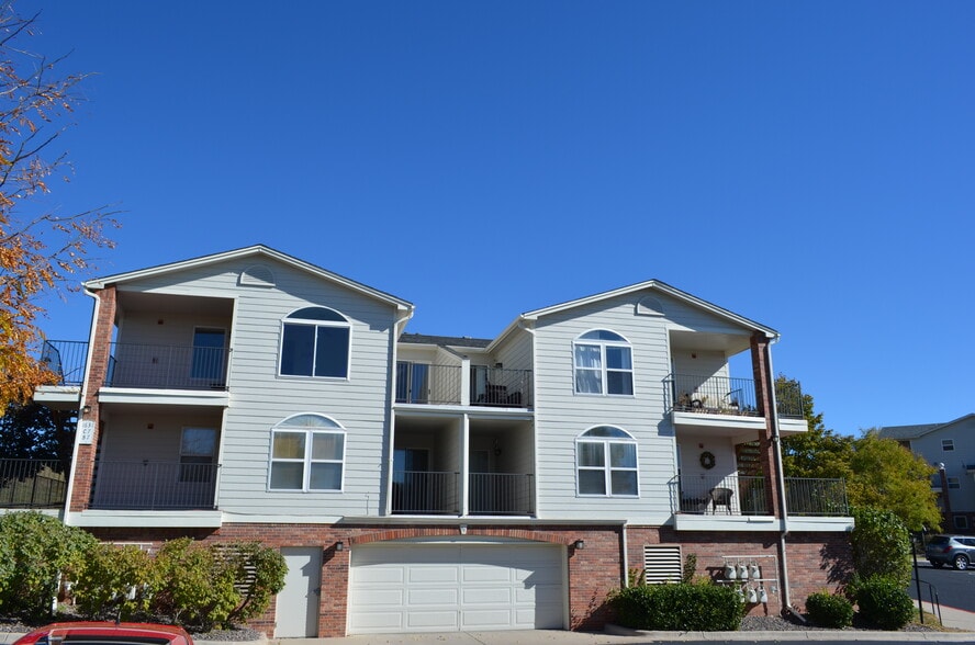 Building Photo - 1648 S Cole St