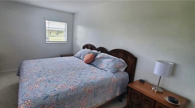 Building Photo - 19 Windy Point Rd