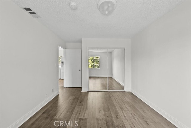 Building Photo - 10528 1/2-10522 Hillhaven Ave