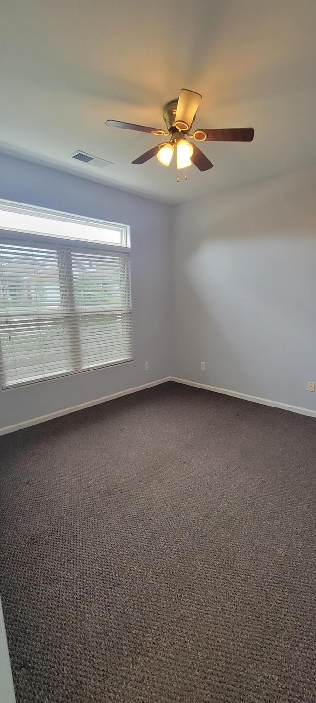 Building Photo - 2540 Spring Valley Loop