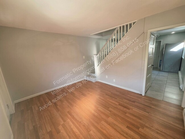 Building Photo - 168 Garfield St