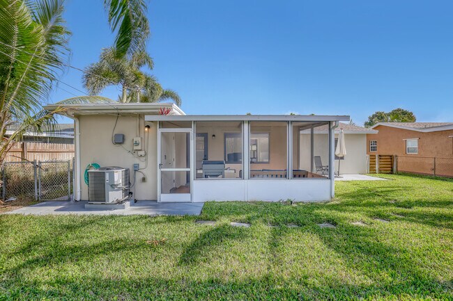 Building Photo - 1210 Skylark Ln