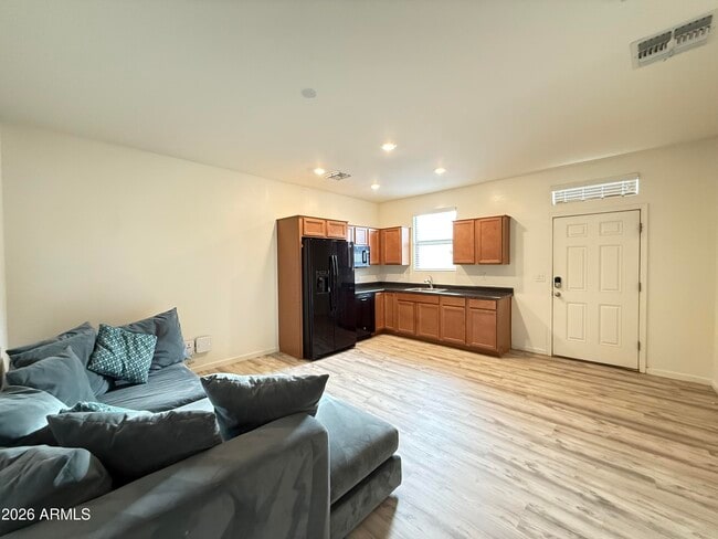 Building Photo - 2372 E Dust Devil Dr