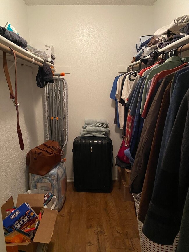 Building Photo - North Campus 1x1 @ University Quarters