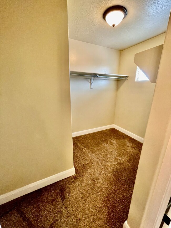 Building Photo - Pet-Friendly Three-Bedroom Townhome with G...