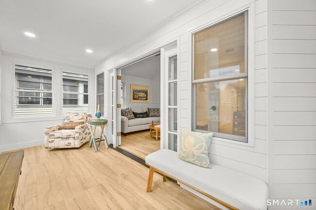 Building Photo - 17 W Orland St