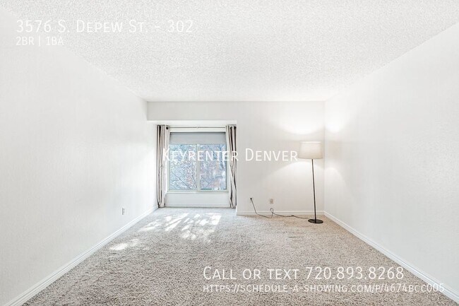 Building Photo - Spacious 2-Bedroom Condo with Loft, Firepl...