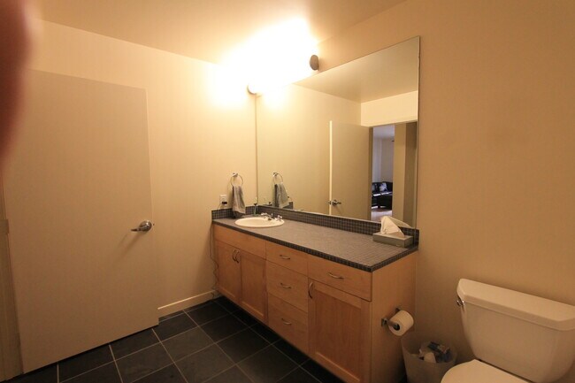 Building Photo - Metrome - Ground floor with patio - 1 bedr...