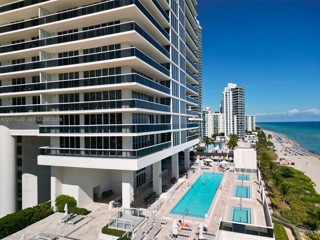 Building Photo - 1830 S Ocean Dr