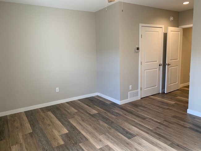 Building Photo - Staunton Townhomes 201-214
