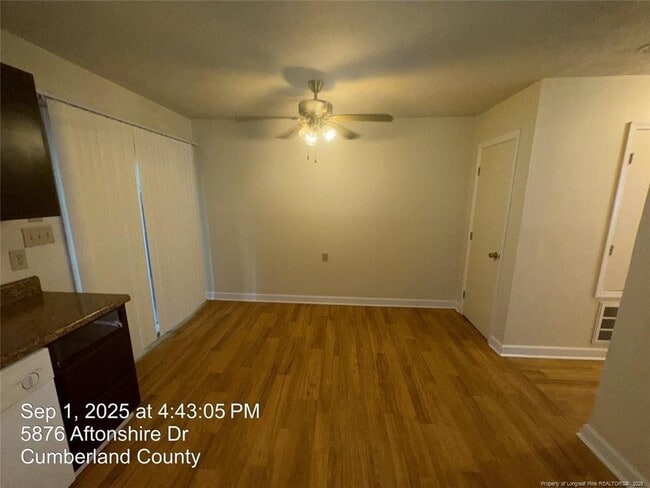 Building Photo - 5876 Aftonshire Dr