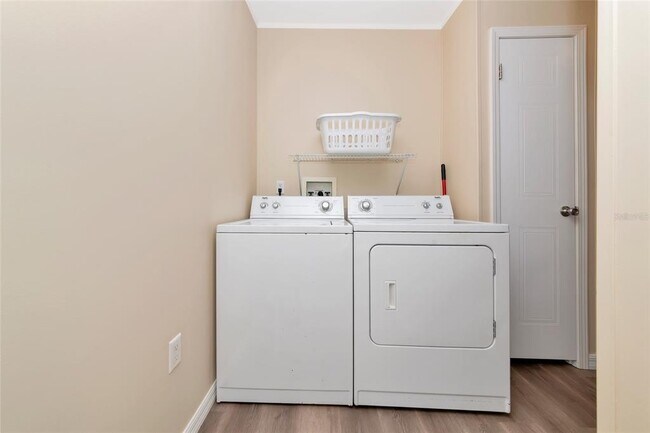 Building Photo - 3308 Anastasia Pl