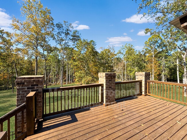 Building Photo - 317 Hunter Rd