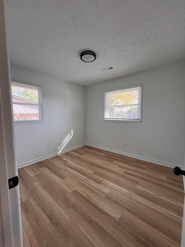 Building Photo - 1602 Astaire Ct