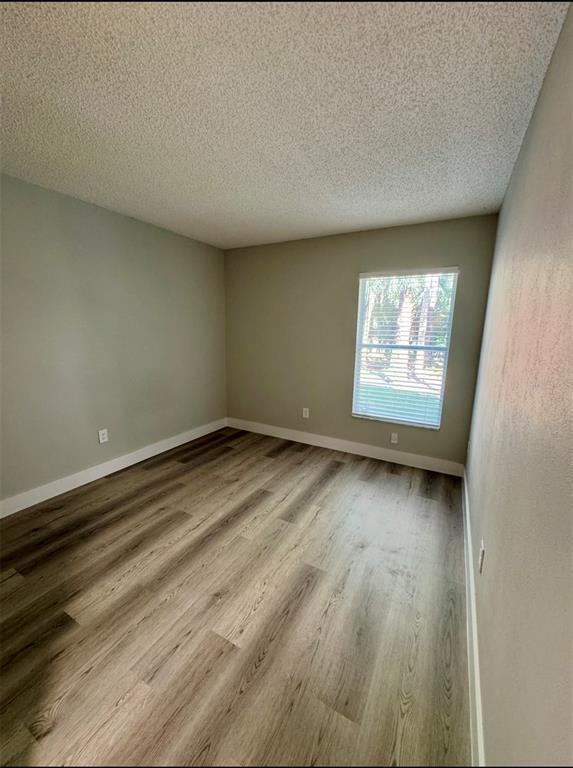 Building Photo - 592 Tall Oaks Terrace