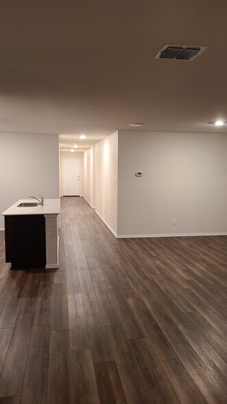 Building Photo - 14301 Saddlebred Way