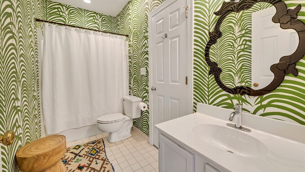 Building Photo - 723 Bonnyneck Dr