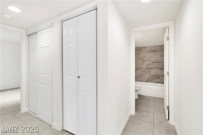 Building Photo - 4131 Gannet Cir