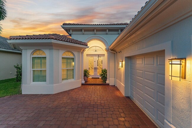 Building Photo - 236 Carina Dr