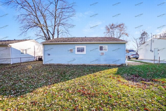 Building Photo - 1336 Southfield Dr S