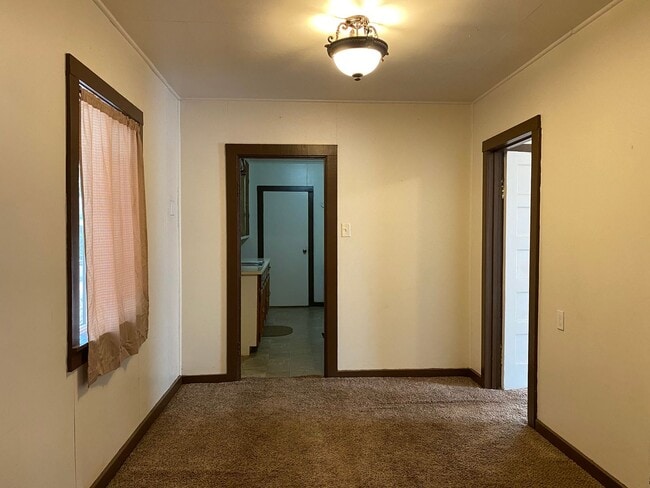 Building Photo - 1994 Esperanza Ave