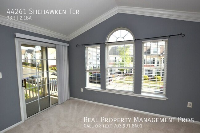 Building Photo - 44261 Shehawken Terrace