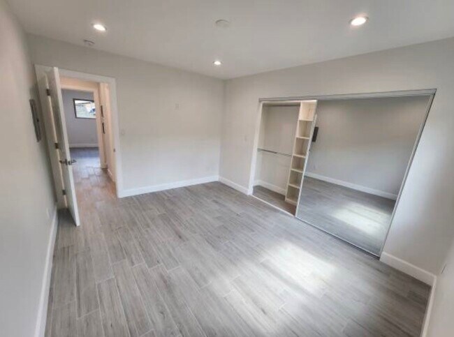 Building Photo - 10845 White St