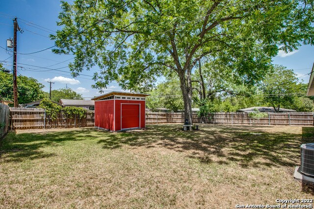 Building Photo - 411 Dresden Dr